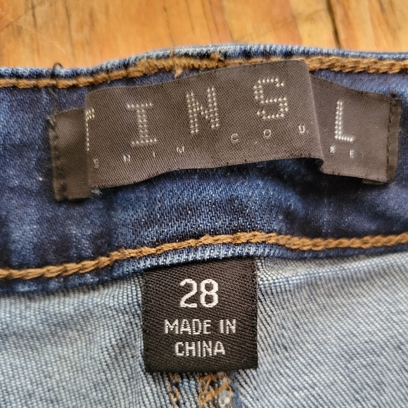 Tinsel Rolled Leg Ripped Jeans size 28 - Picture 6 of 8